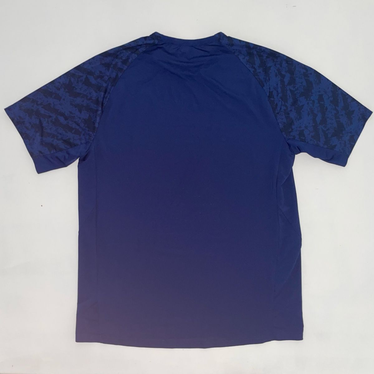 Canottiere & Pantaloni: FC Zürich Trikot Castore – Nuovo (secondo la descrizione) da Mülligen venduto da d.elen402 2
