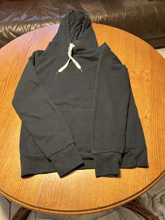 Pull à capuche dame
