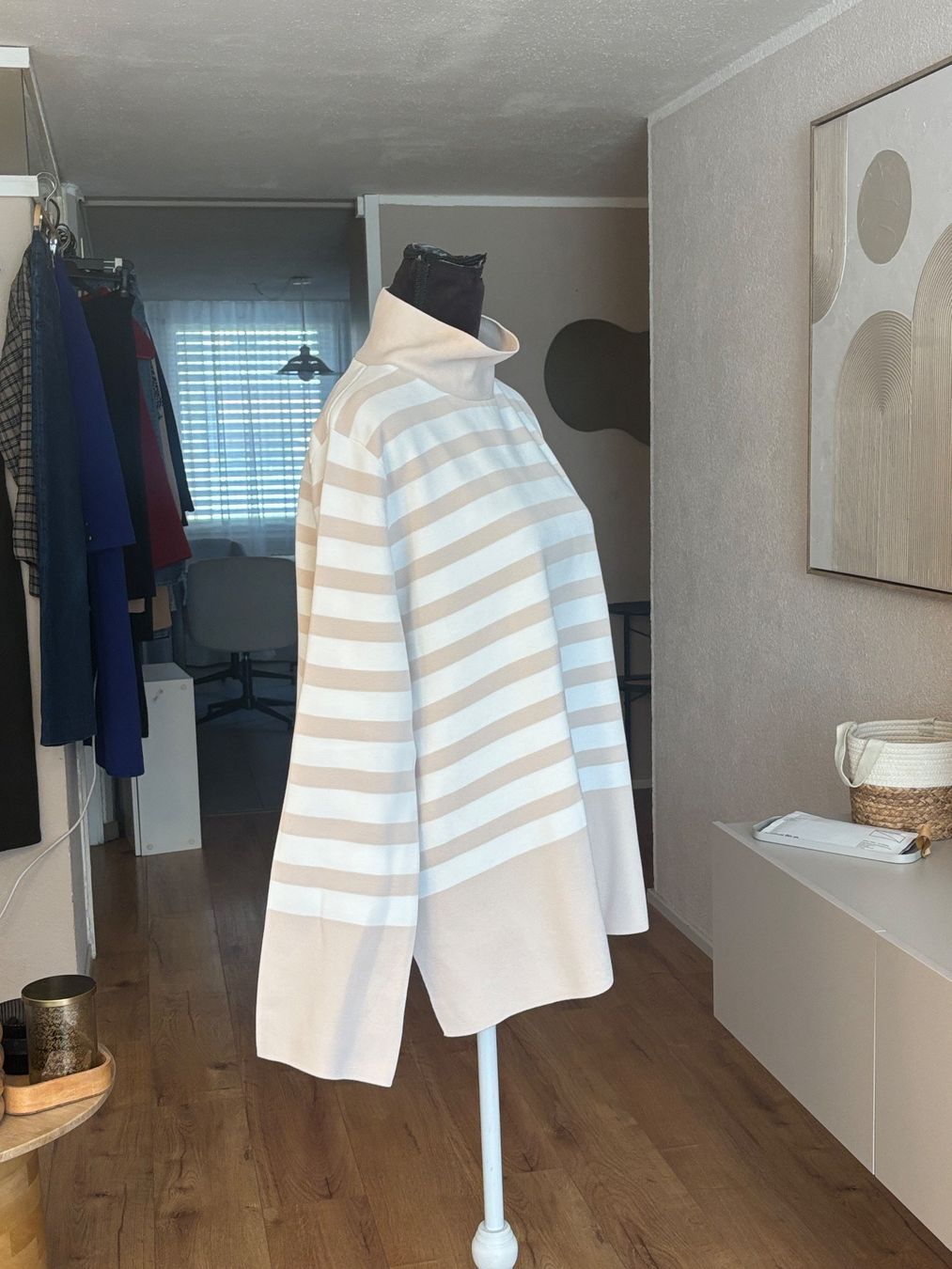 Cos Pulls & Sweat-shirts: Cos Sweater – D'occasion à St. Margrethen SG par dijanaO 1