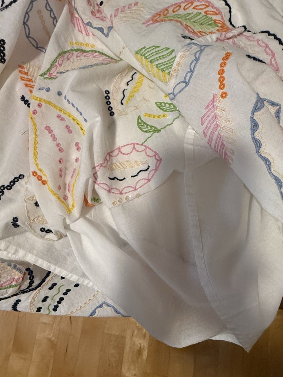 Marc Cain Vestiti: MARCCAIN Kleid 36 weiss bestickt – Nuovo (secondo la descrizione) da Uitikon Waldegg venduto da ZH81 5