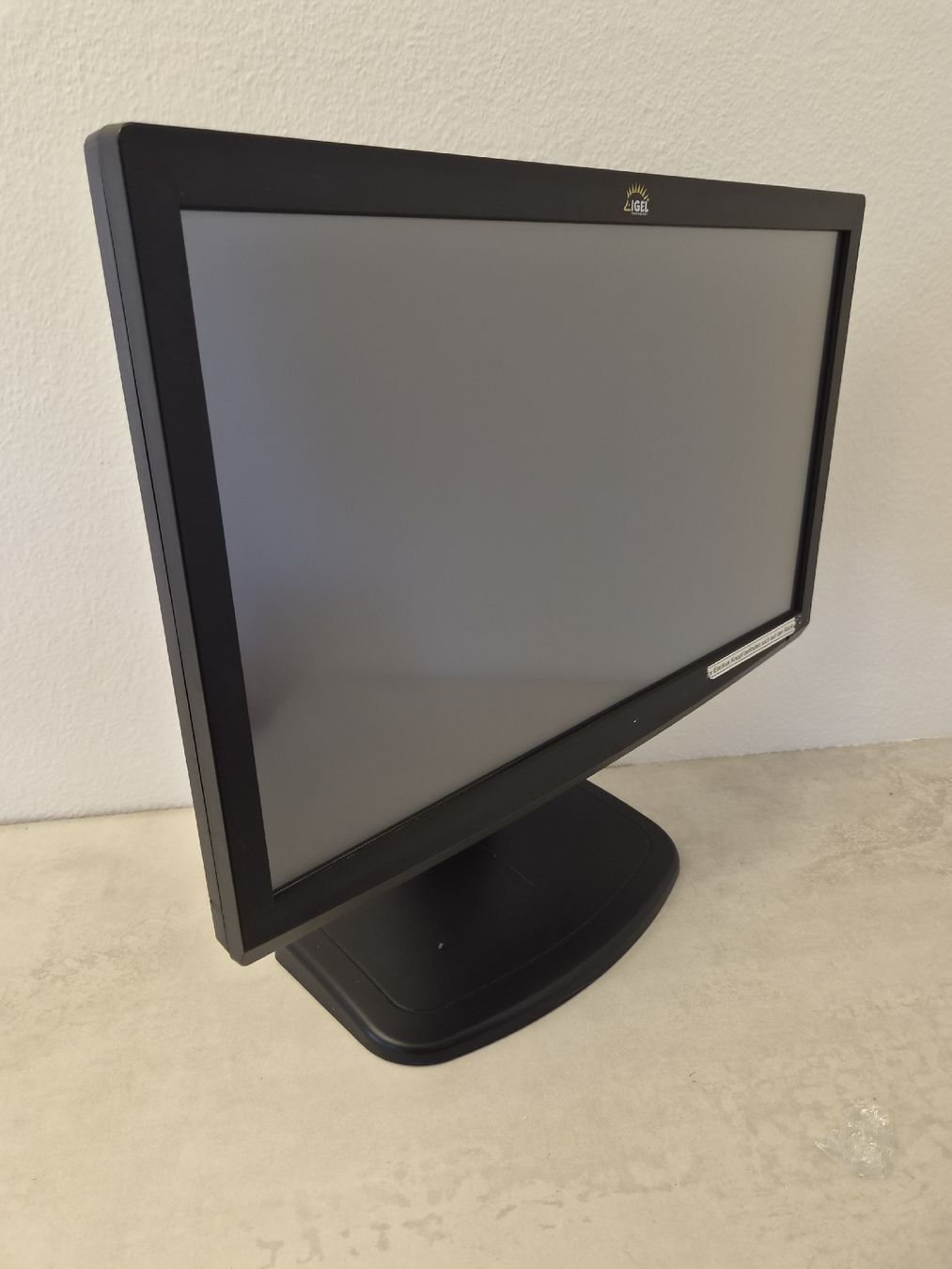 PC: Igel TC215 Universal Desktop Thin Client/21" Atom N270 1,60  – Usato da SCHAFFHAUSEN venduto da Atami99 1