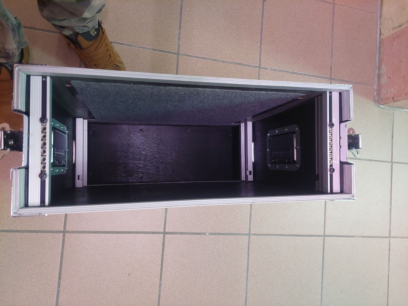 Altri accessori: Flight case 19" / 4U / 63.5cm avec couvercles – Nuovo (secondo la descrizione) da Courtepin venduto da Organikal 6