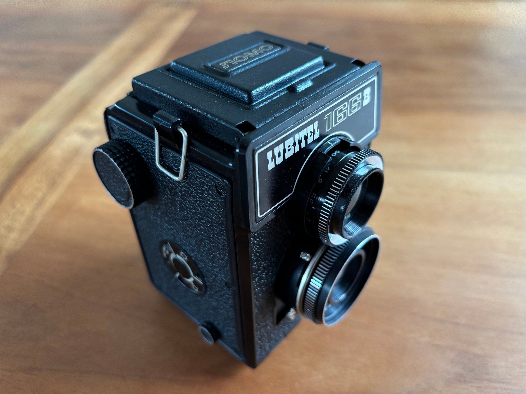 Lomo Fotocamera: Lomo Lubitel 166B 6x6 Mittelformat TLR – Usato da Bern venduto da benzofat 3