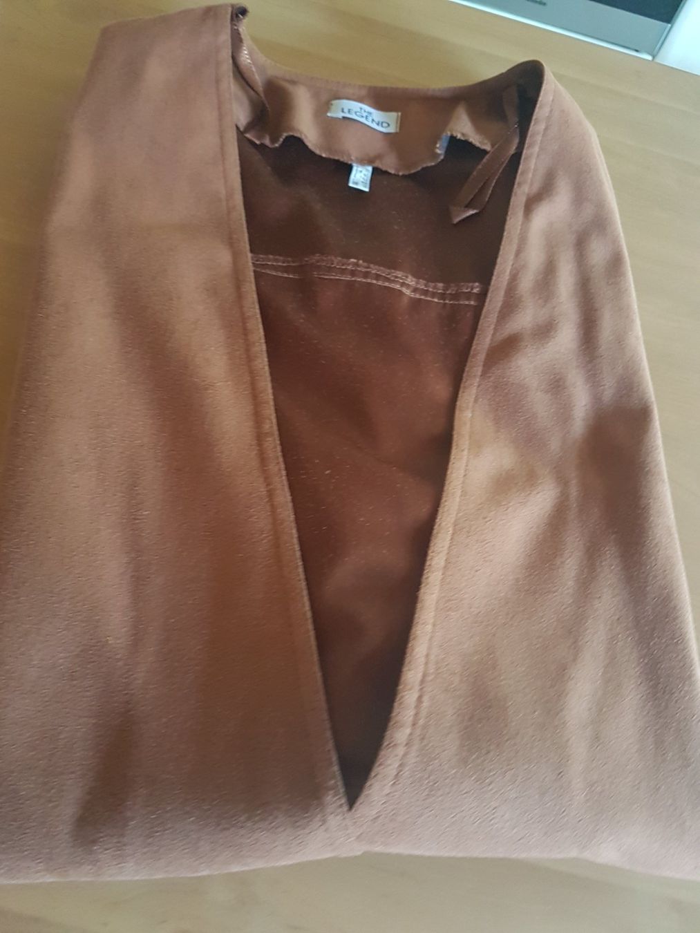 Gilets & Westen: Gilet taille 38 marque The Legend – Gebraucht aus Villiers von san_jn5w 9