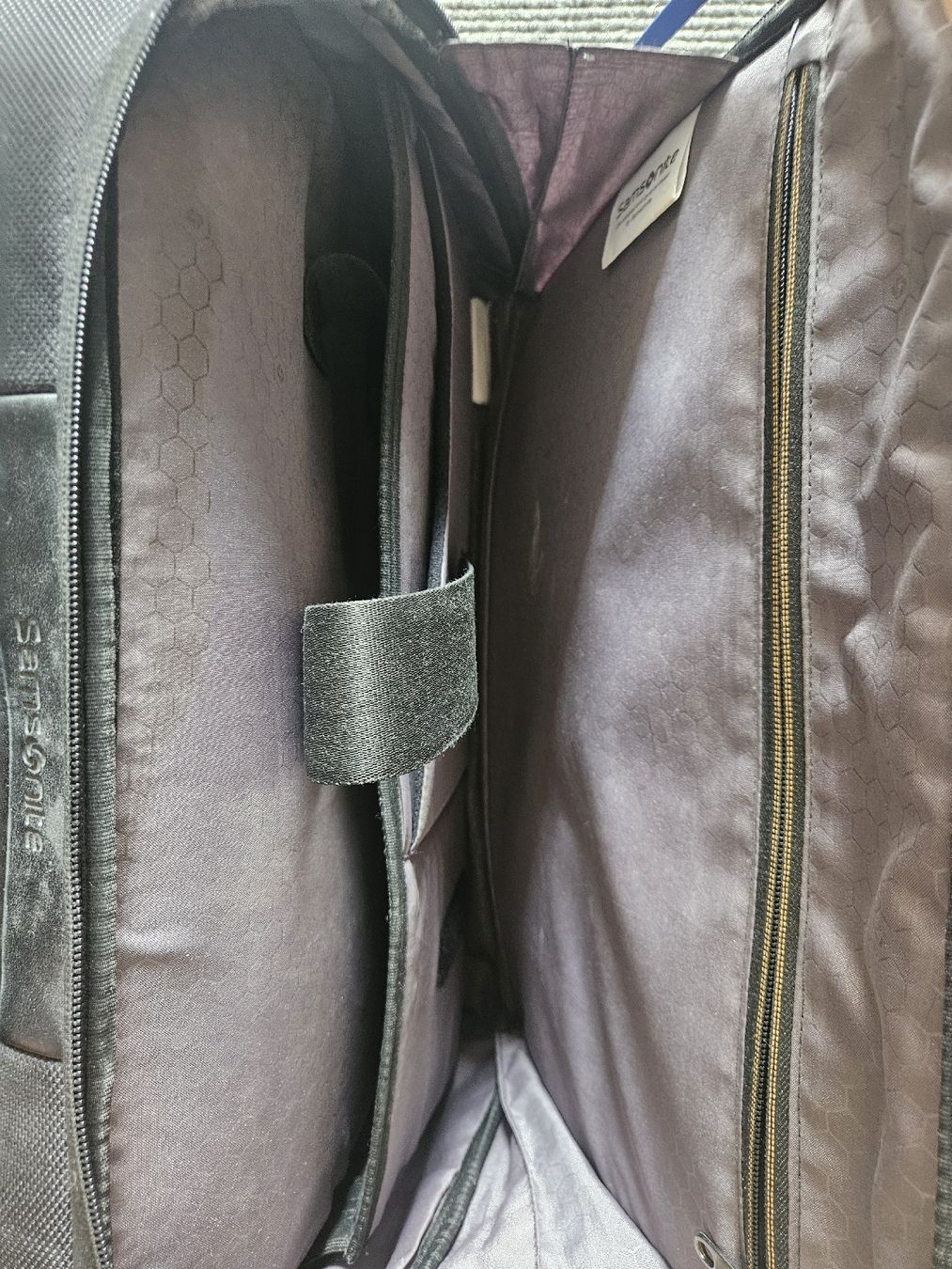 Samsonite Valigie & Borse: Samsonite Business-/Laptoptasche schwarz – Usato da Aarwangen venduto da Kunzdm 4