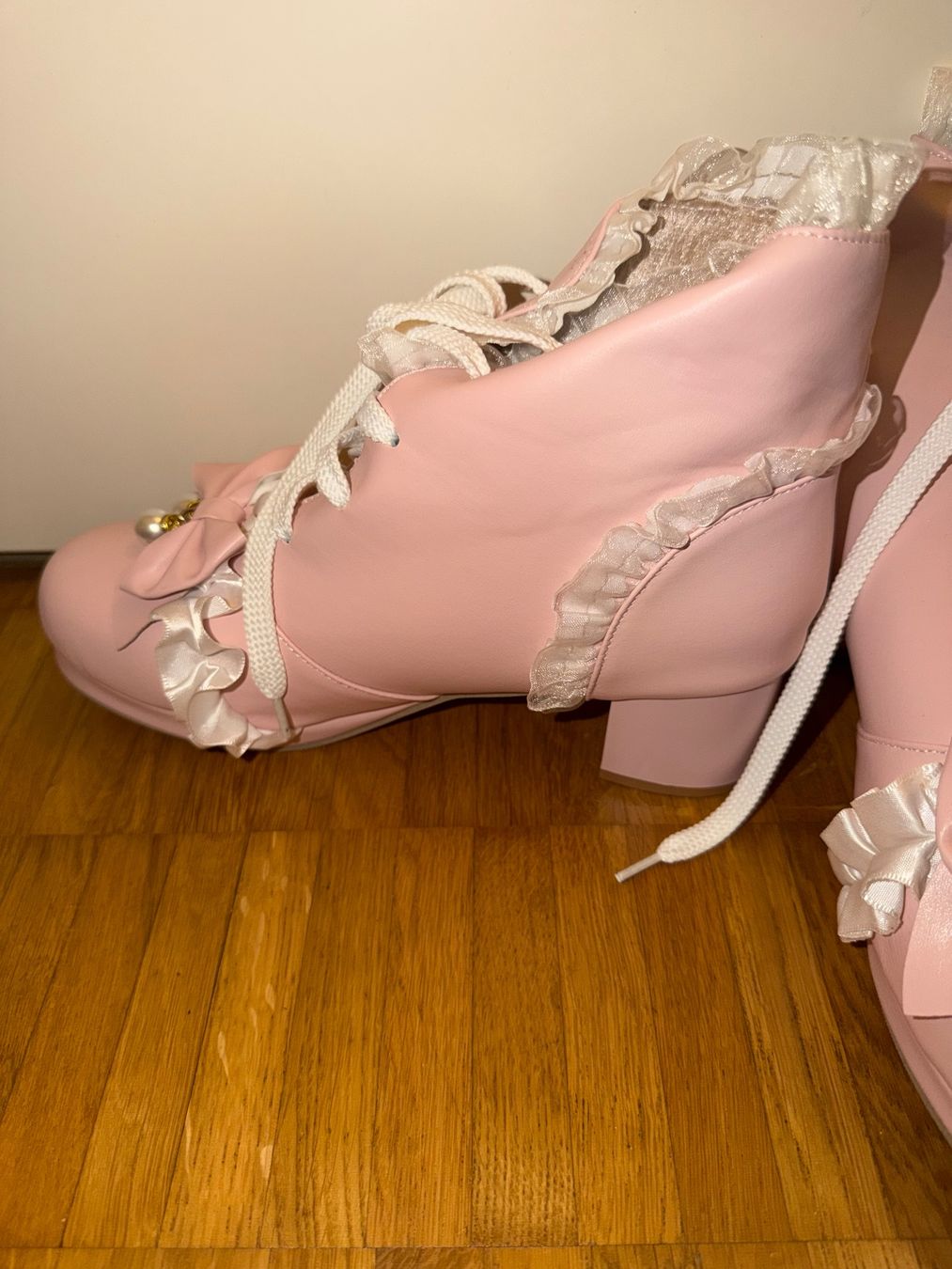 Chaussures femmes: Süsse Stiefel – D'occasion à Adliswil par m.200100 1