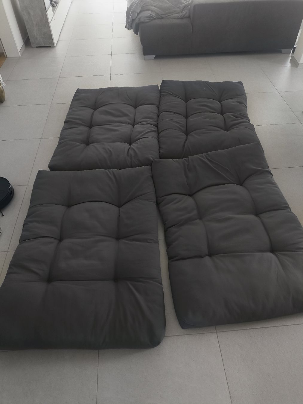 Cuscini: palletenkissen / Polster  – Usato da Kaisten venduto da Christian02. 1