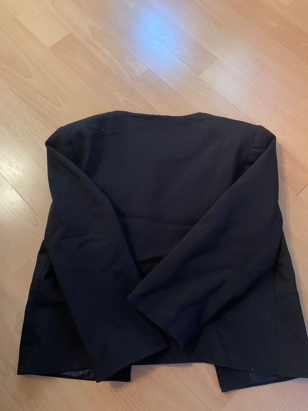 Etam Jacken: Joli blazer noir Etam taille 38 EUR – Gebraucht aus MEYRIN von Gwendo10 1