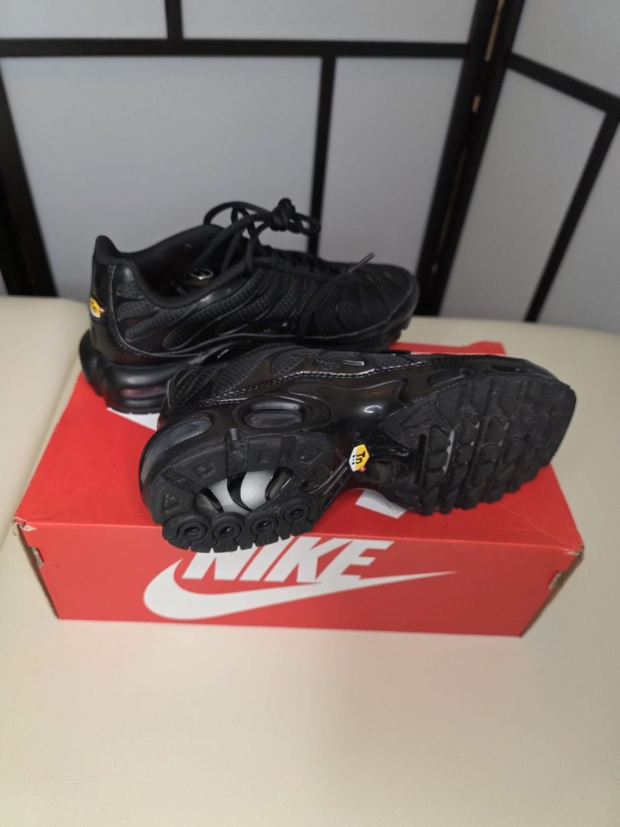 Nike Scarpe da uomo: Nike Sportswear air Vapormax Plus – Nuovo (secondo la descrizione) da Amriswil venduto da flo_r2xt