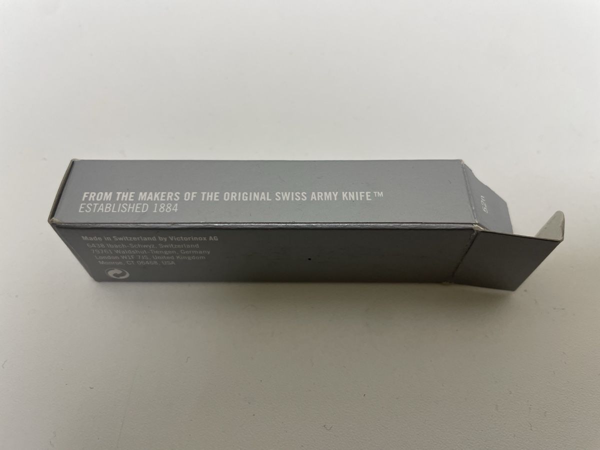 Victorinox Taschenmesser: Victorinox Sackmesser Rot mit Gravur "EM" – Neu und originalverpackt aus Luzern von predator11 5