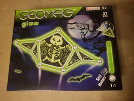 Geomag Glow - 37 Pieces - Magnetic Construction Toy!🎃🦇👻