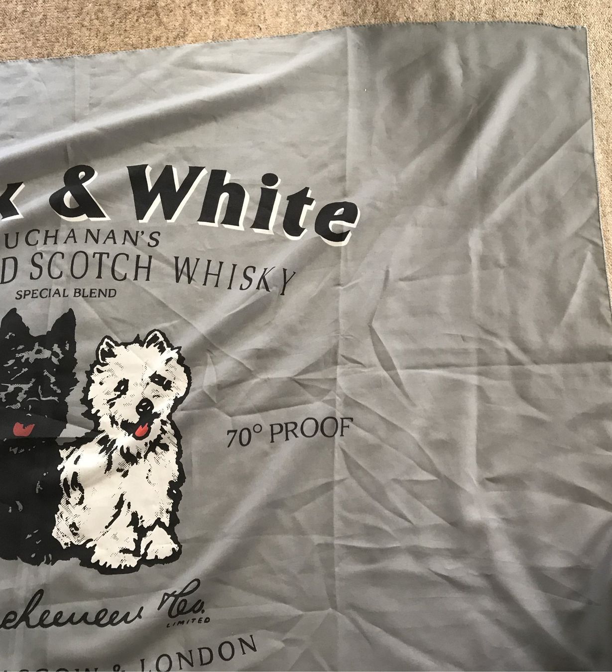 Bevande alcoliche: BLACK & WHITE FAHNE – Usato da Ostermundigen venduto da Heavenmaus75 4