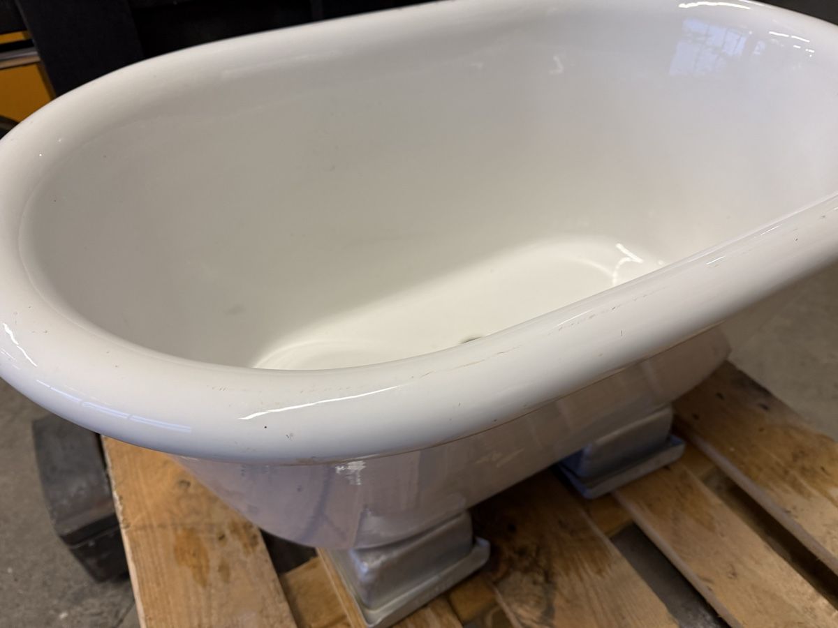 Vasche da bagno: Badewanne – Usato da Horriwil venduto da Carrera68 3