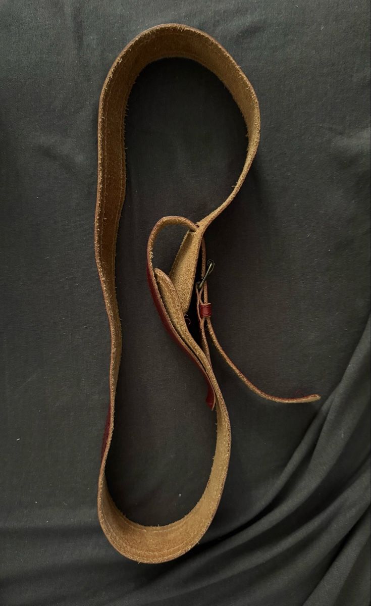 Gürtel: Brown leather adjustable belt with overlapping closure – Gebraucht aus Zürich von kri_zhv2 2