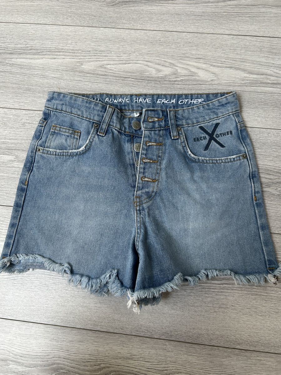 Jeans: Shorts en jean EACH OTHER taille S – D'occasion à Genève par and_k79x