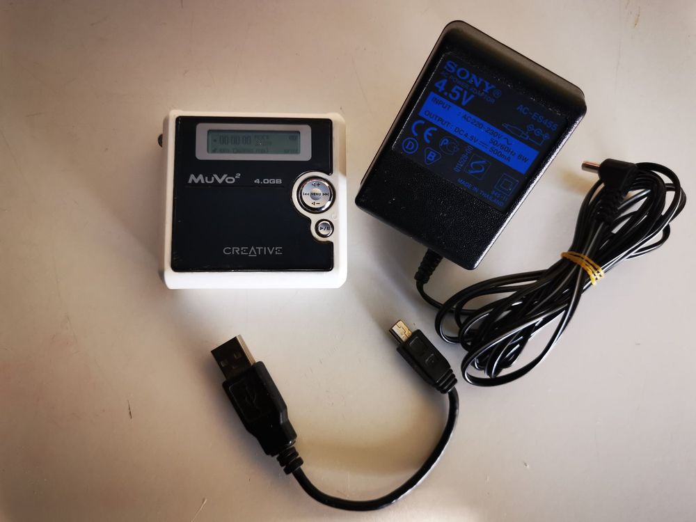 Creative MP3-Player - MUVO 4GB / Sony Adapter 4,5V (Gebraucht) in ...