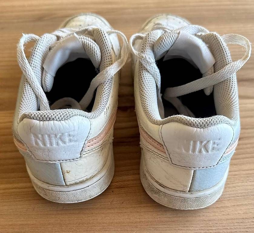 Nike Damenschuhe: Turnschuhe NIKE - Weiss - Grösse 38 – Gebraucht aus Ersigen von Resuss 2