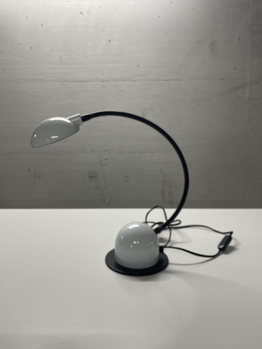 Lampade: Tischlampe – Usato da Zürich venduto da Bjthorsteinsen