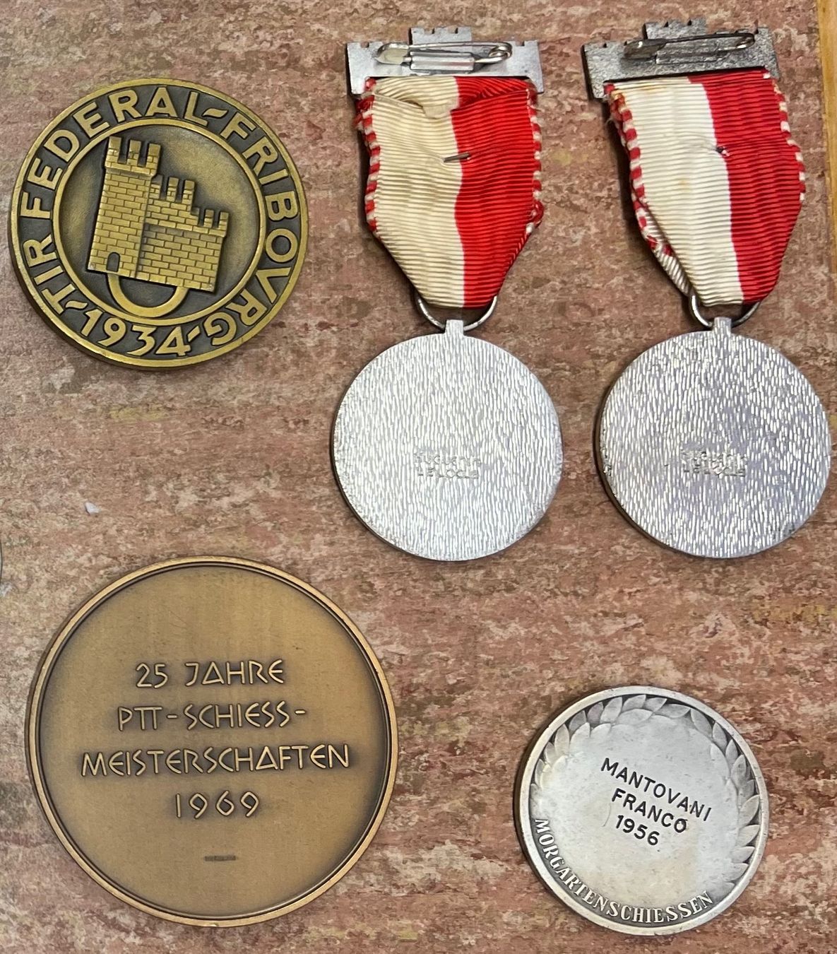 Medaglie: Medallien – Usato da Kandergrund venduto da honey-art_and_more 8