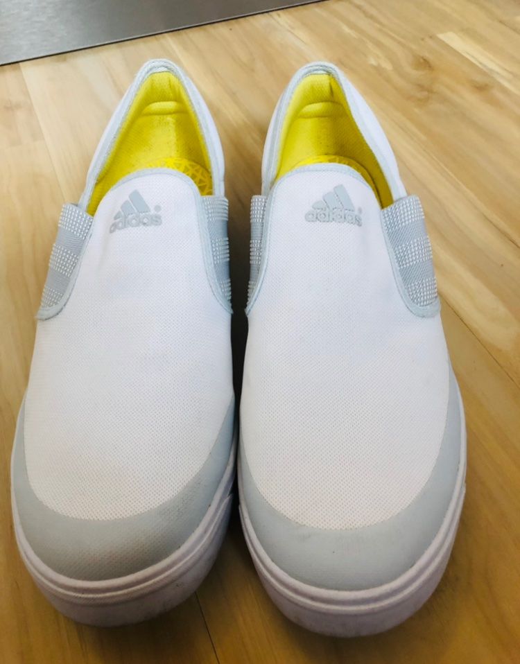 Adidas Damenschuhe: Adidas Schuhe Sneaker Golfschuhe weiss – Gebraucht aus Frauenfeld von Babytimmy