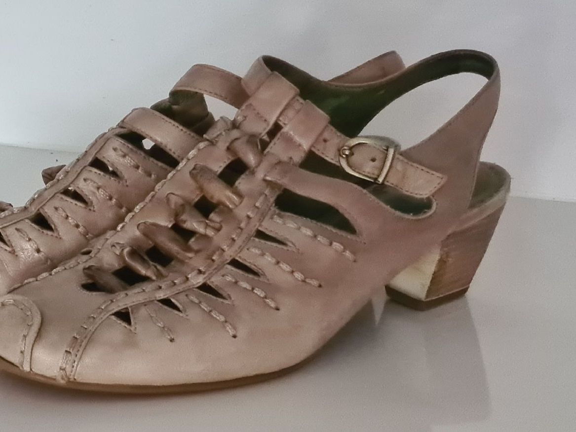 Tamaris Chaussures femmes: Sommer Absatzschuh  Gr 38 – D'occasion à Steinen par turbogeiss99