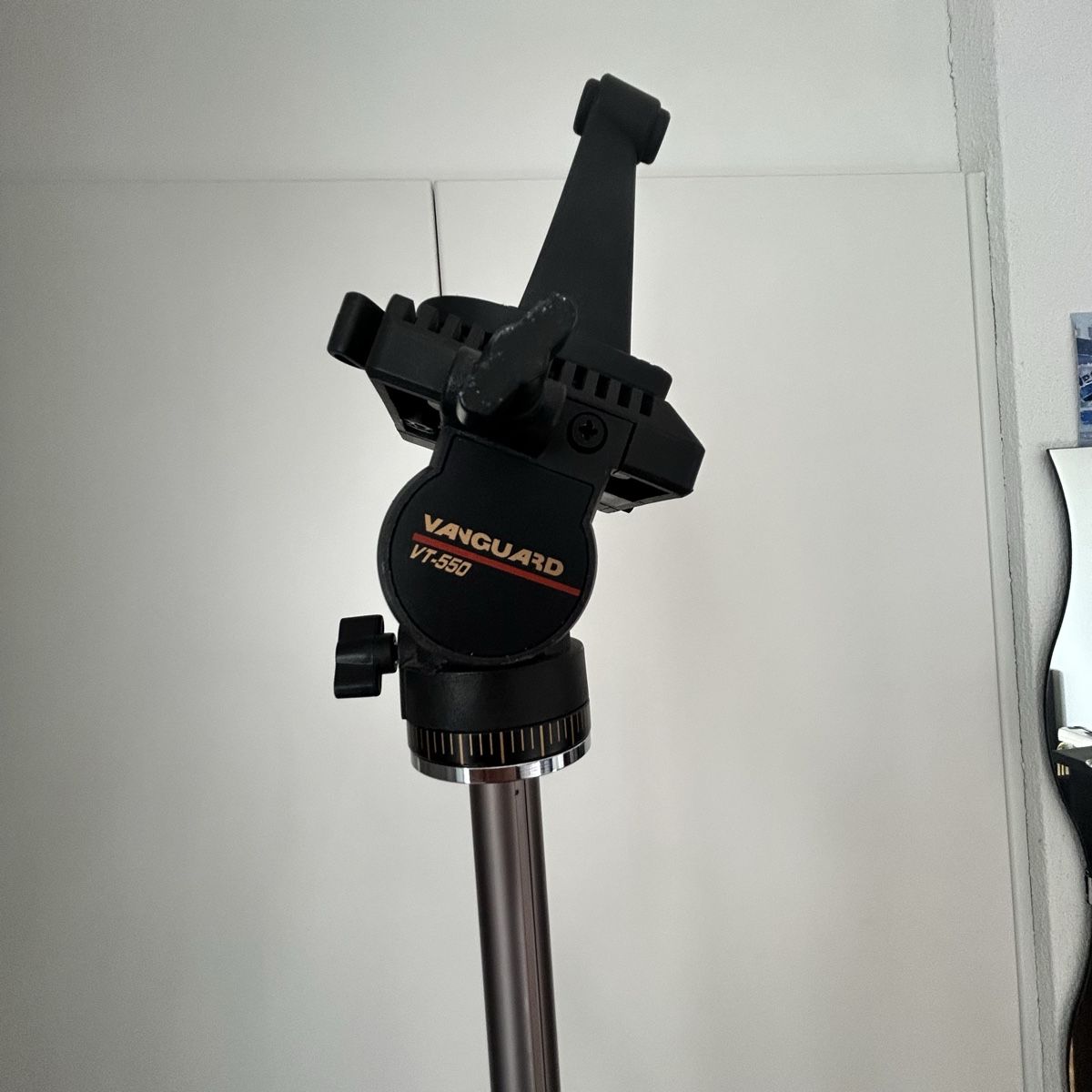Vanguard Treppiedi & Teste: Trépied Vanguard – Usato da Renens VD venduto da Kro0601 4