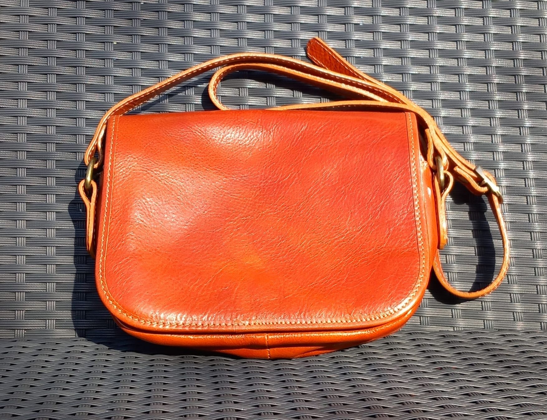 Taschen für Damen: Neue Ledertasche von  Erredibi 1976 Italy – Neu (gemäss Beschreibung) aus Winterthur von Jopf1