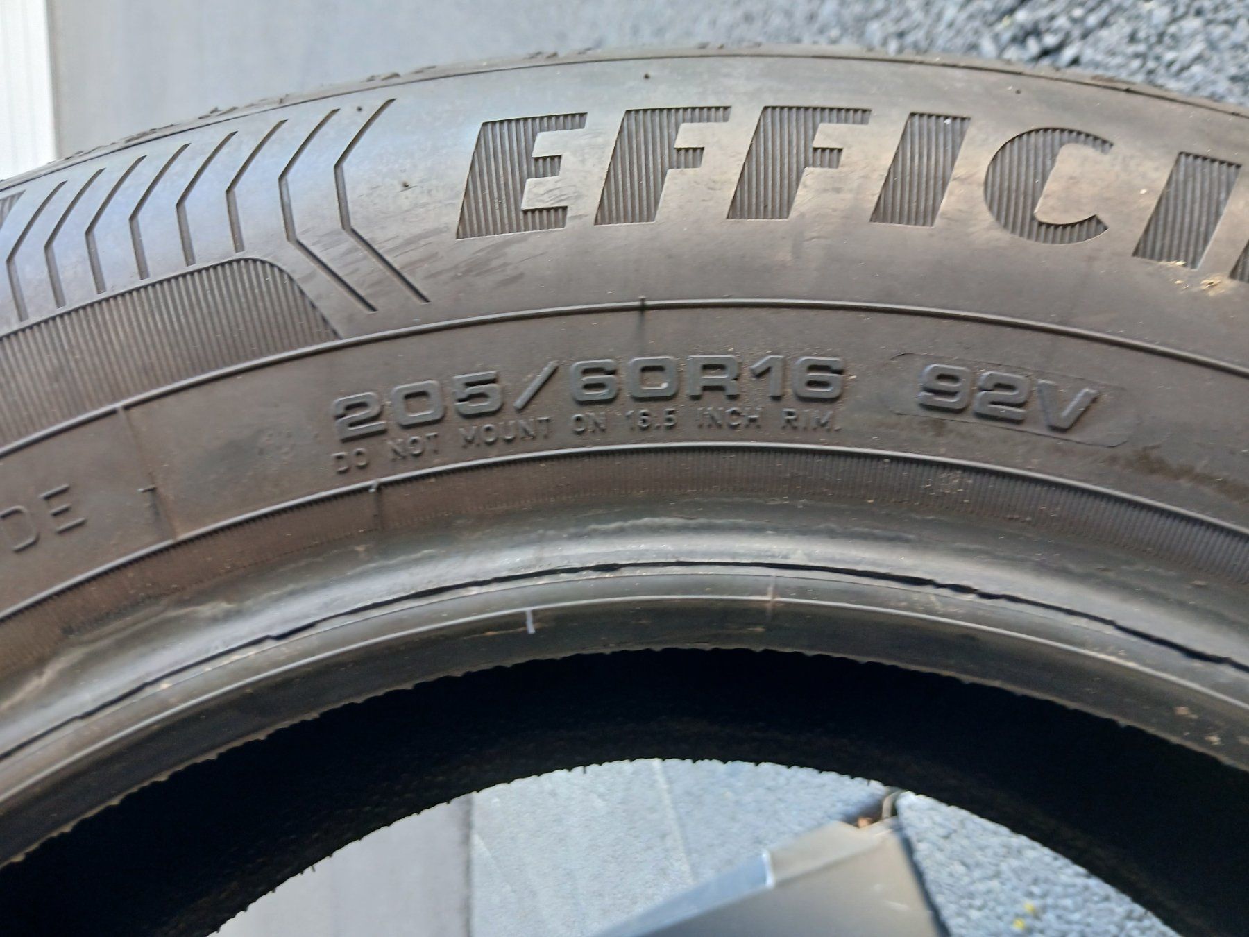 Goodyear Pneus & Kompletträder: Sommerreifen 16" passend zu Ford Focus – Gebraucht aus Worben von Auto_Center_AG 2