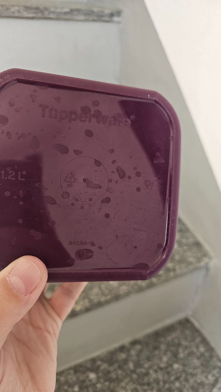 Tupperware Contenitori & Simili: Contenitore in plastica viola Tupperware Bellevue 1.2L – Usato da Melano venduto da H-Sara 3