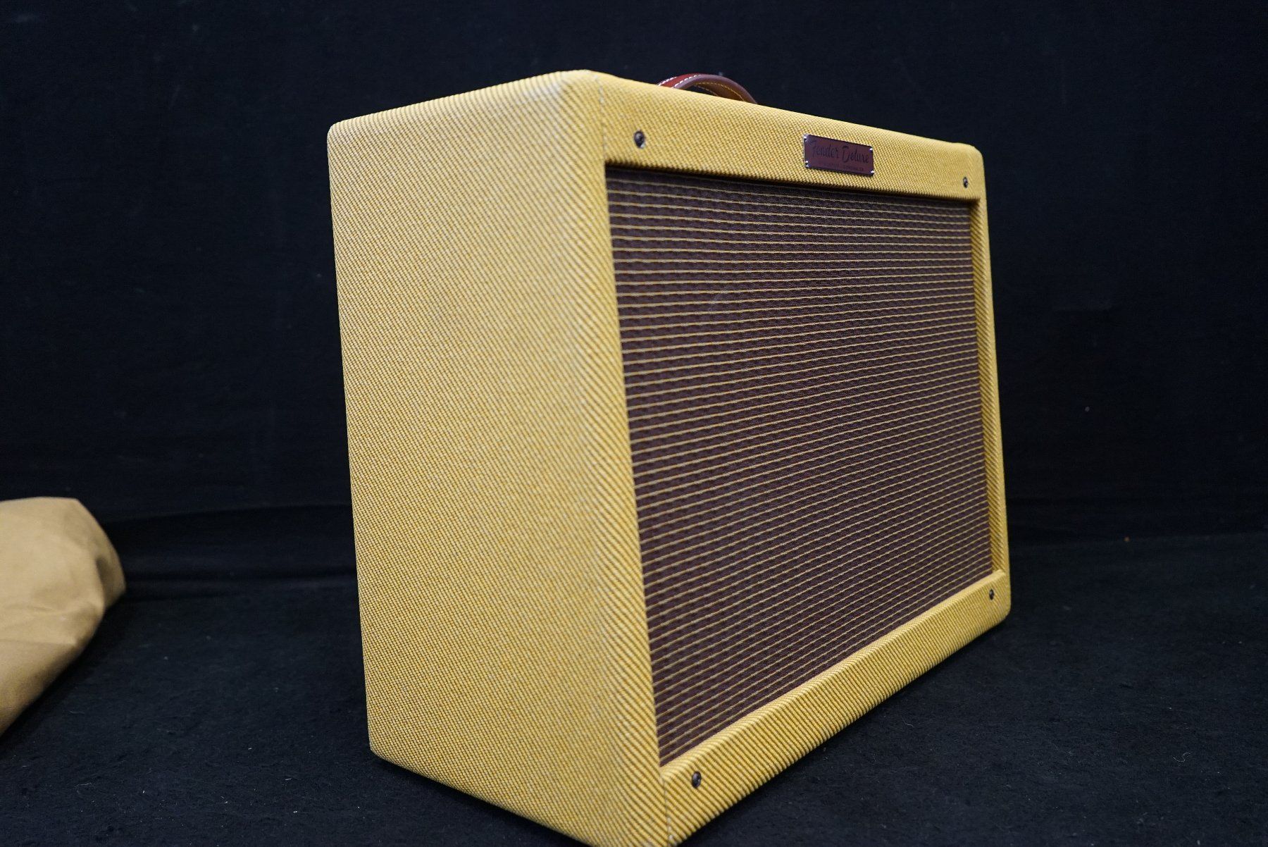 Fender Amplificatori: Fender 57 Custom Deluxe Handverdrahteter Röhrencombo – Usato da Ortschwaben venduto da Musictrade 2