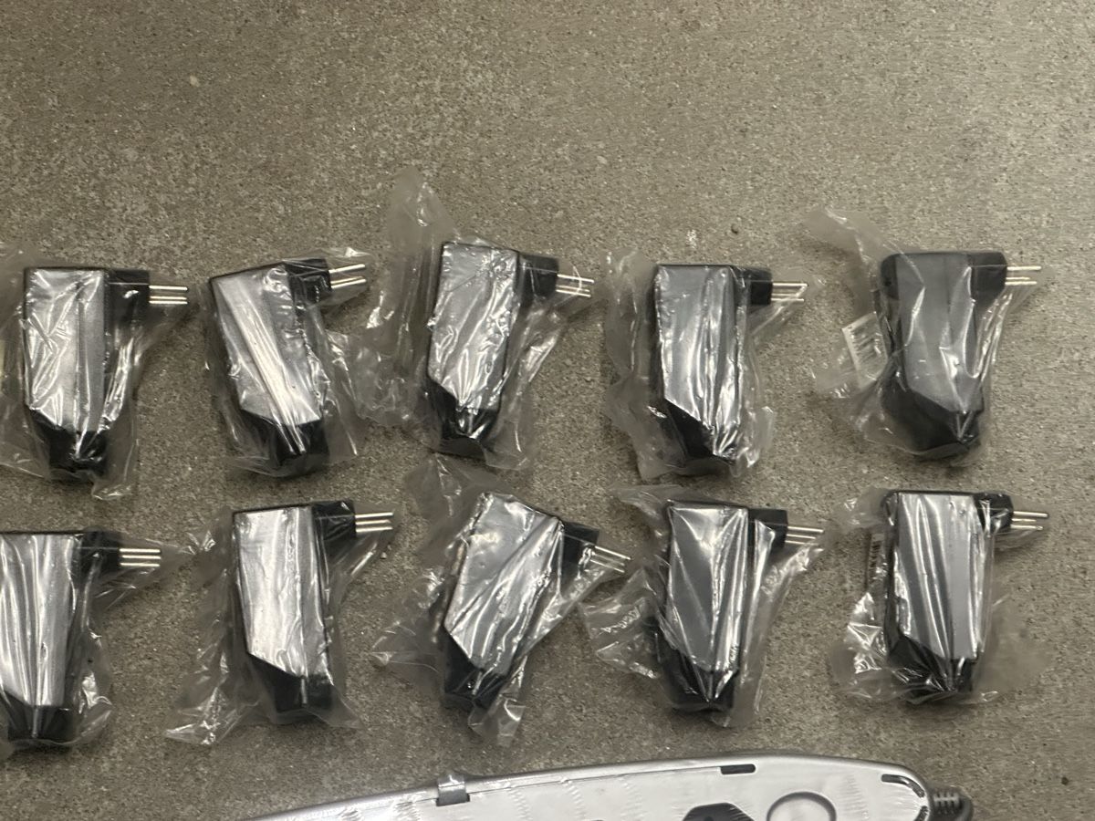 Spine: Abzweigstecker und Steckerleisten Set – Usato da Deitingen venduto da Himhip 1