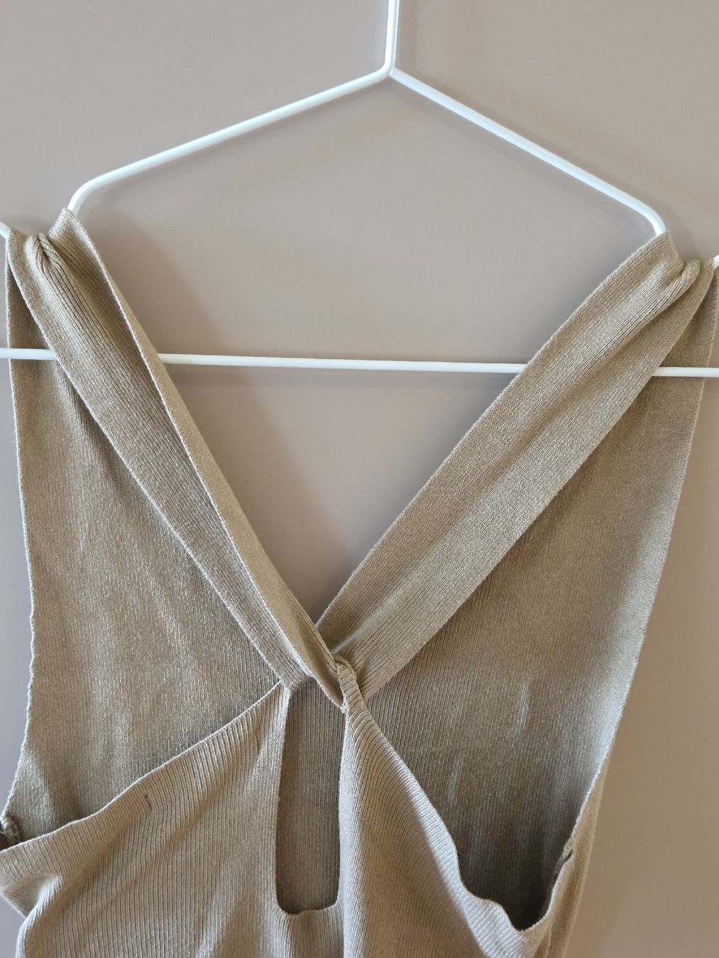 Robes: Sommerlicher Strickkleid beige – Neuf (Voir description) à Emmen par GrabandGo 2