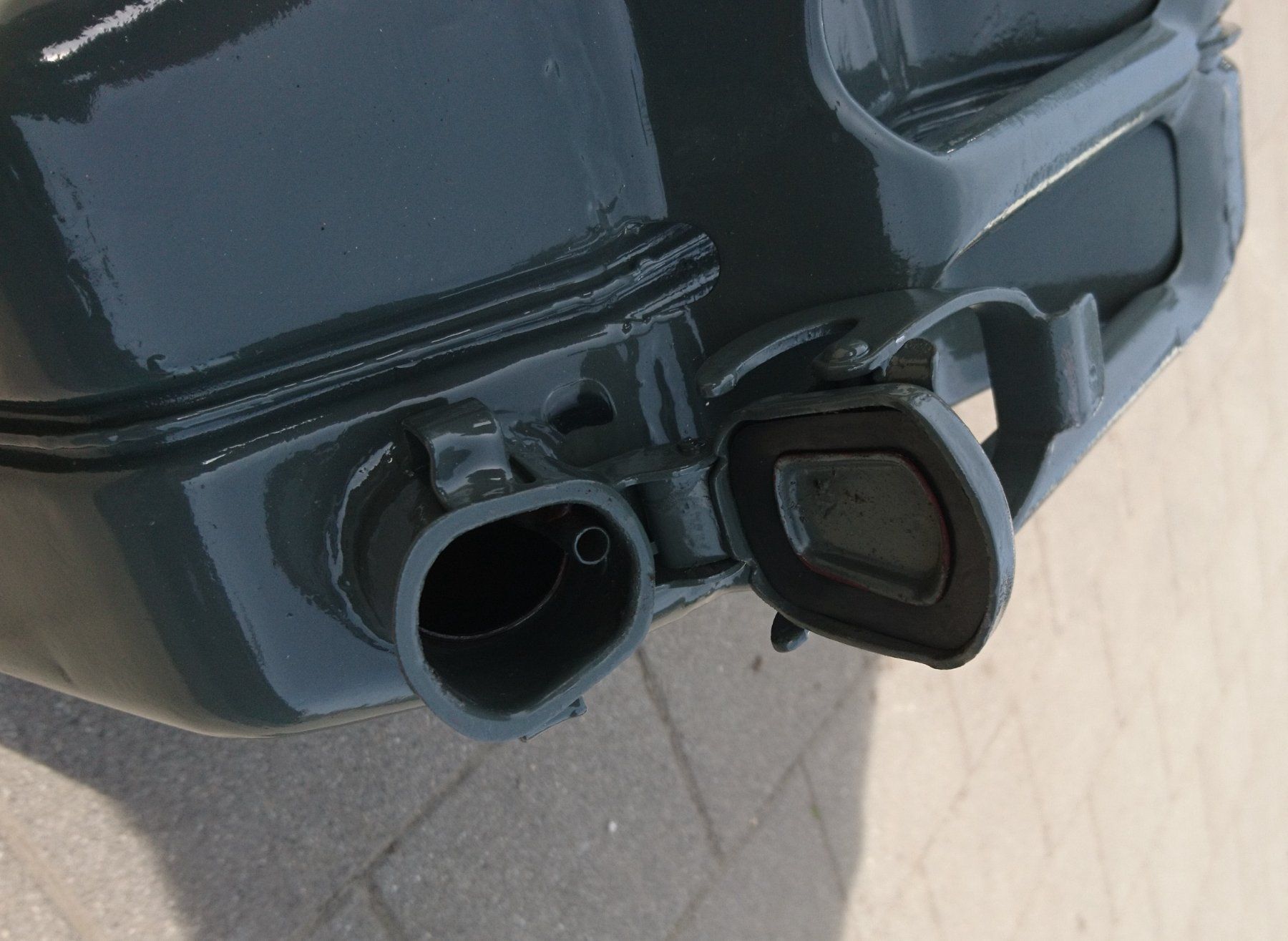 Taniche per benzina: Treibstoffkanister 20L – Usato da Gampelen venduto da Schmidi887 3
