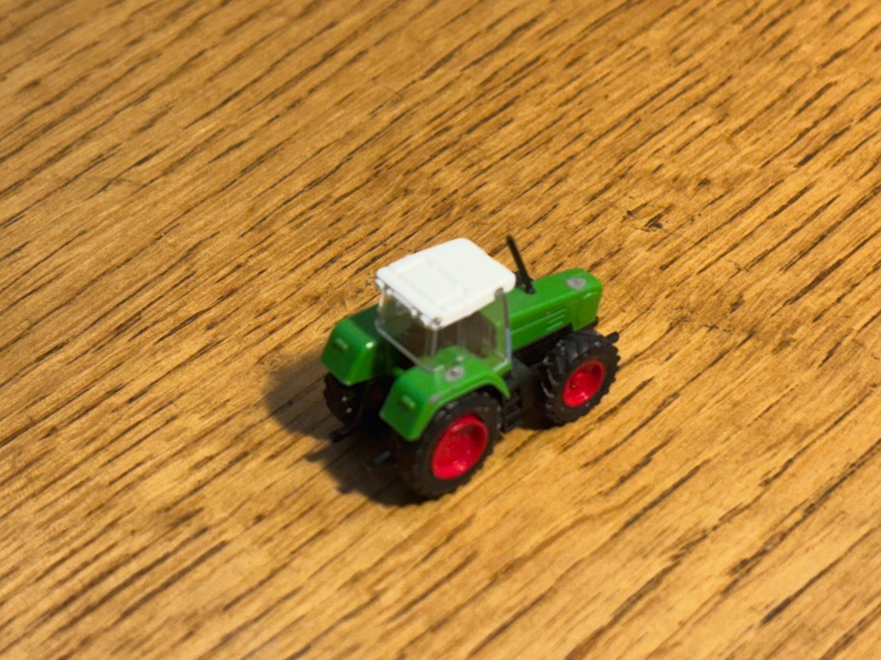 Modelleisenbahnen: M1216: Traktor (Spur N) – Gebraucht aus Birsfelden von Birs_25 3