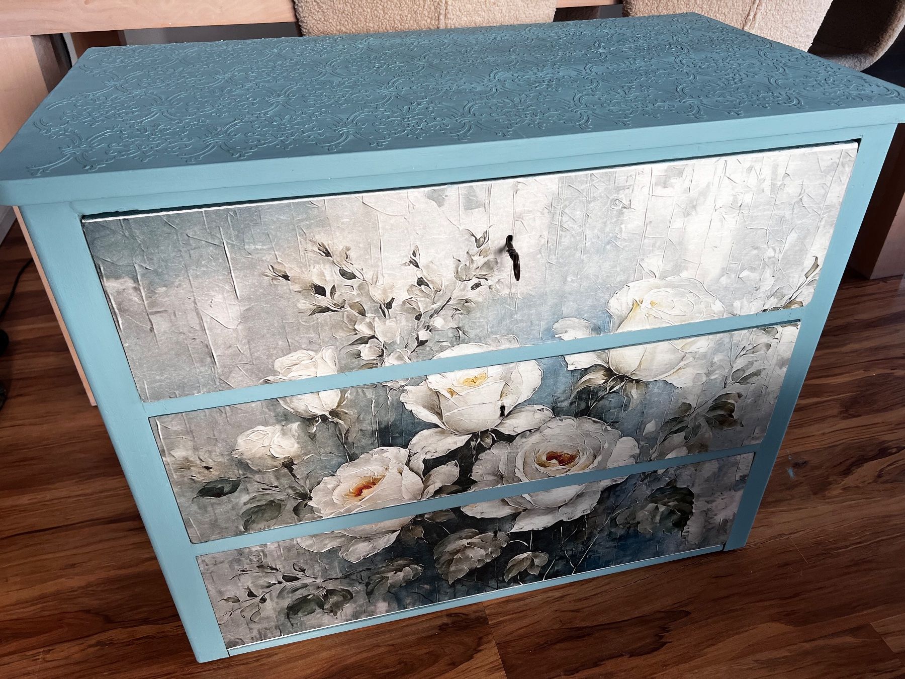 Cassettiere: Upcycling-Kommode, Shabby Chic Look, hellblau – Usato da Flurlingen venduto da MIPILG 1