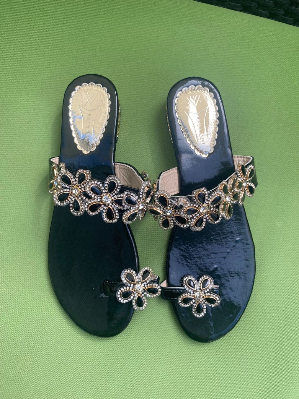 Damenschuhe: SUMMERTIME - stylische/edle Flip-Flops mit Décor, braun, 39 – Neu (gemäss Beschreibung) aus Winkel von ferrari2022