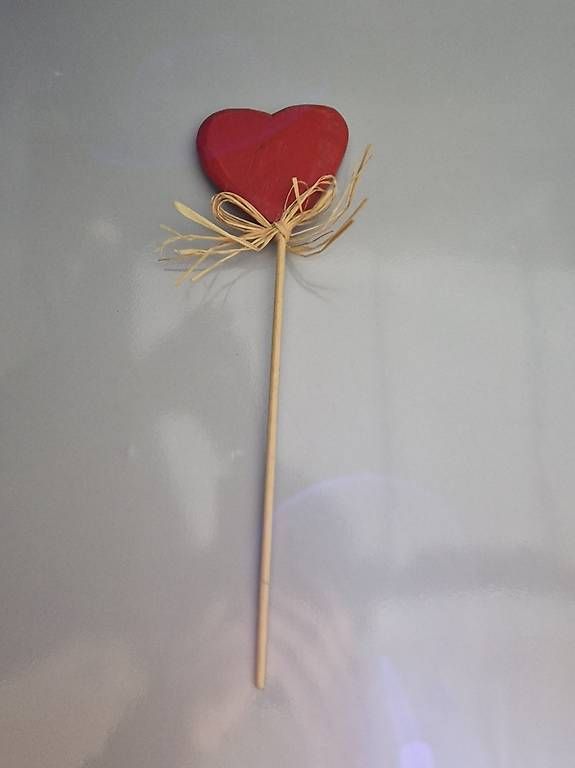 Toutes les décorations: Rotes Holzherz auf Stab – D'occasion à Ottikon par nag-champa77