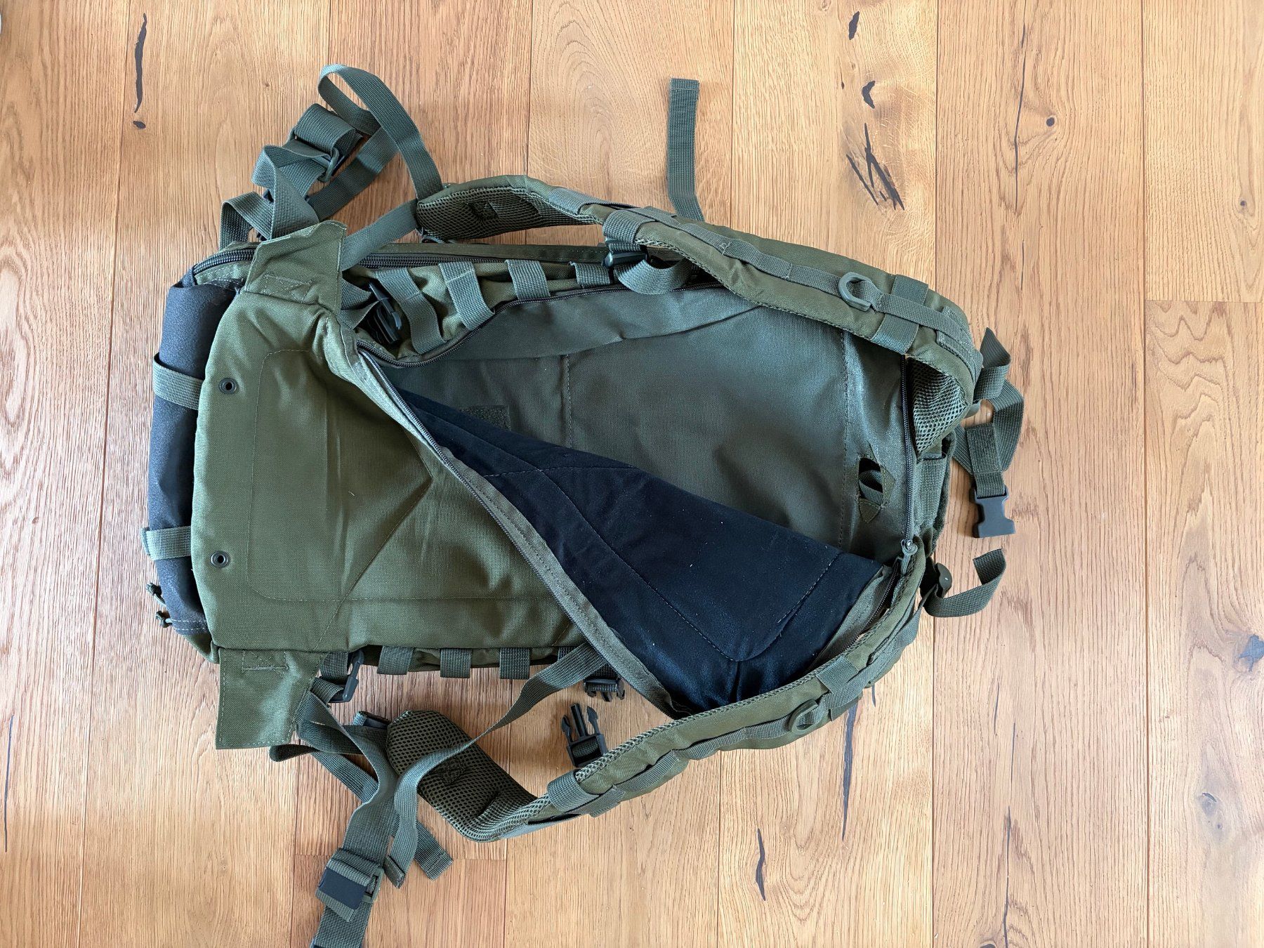 Zaini: Sac a dos tactique olive - 54 litres – Usato da Erlach venduto da roubate 4