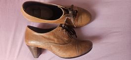 Chaussures velours noir élégantes, taille 35, idéales pour l