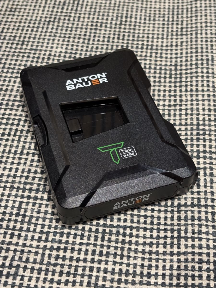 Caricatori & Batterie: Anton Bauer Titon Base Battery D Tap – Usato da Magden venduto da Raybs7
