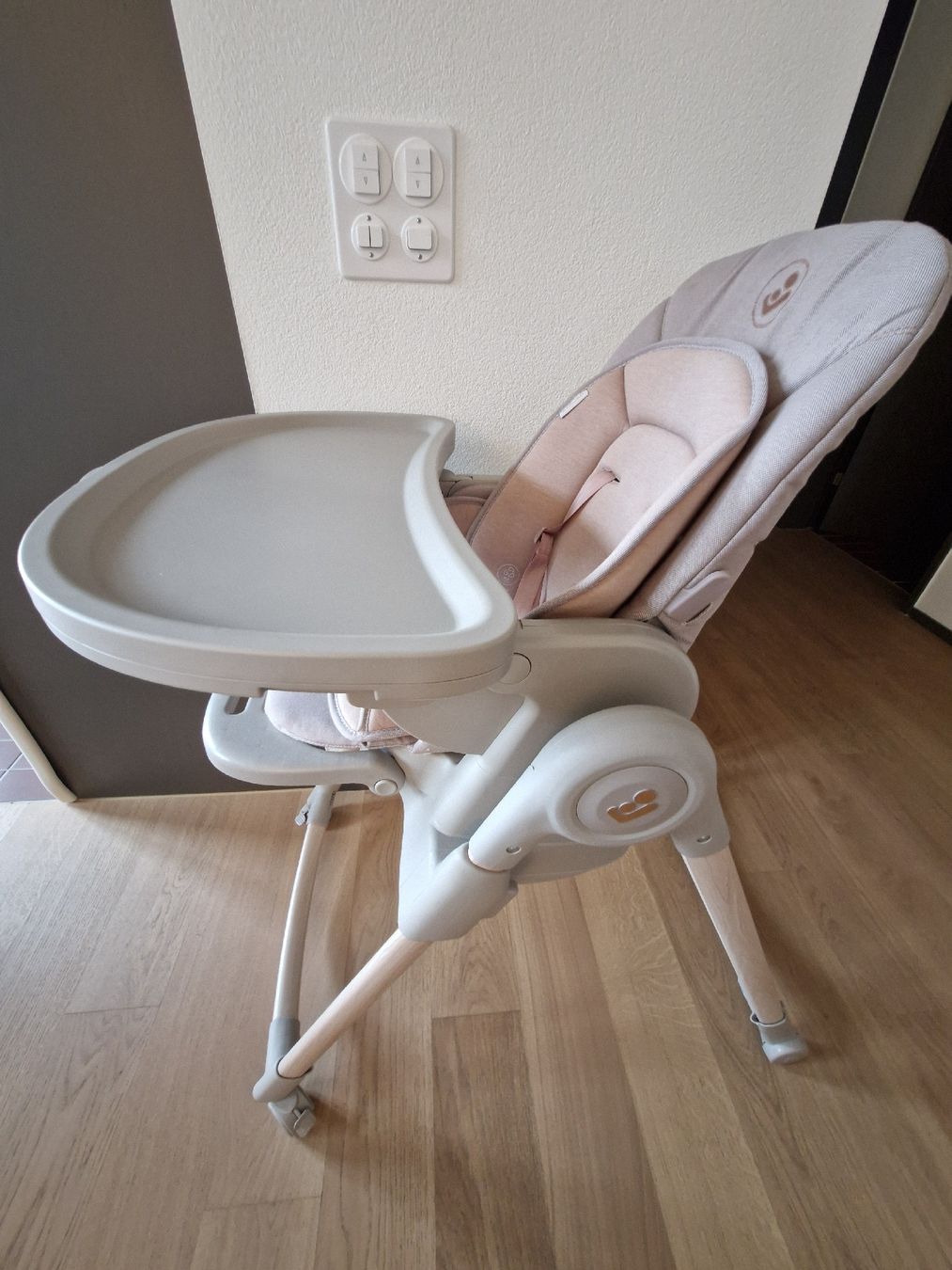 Maxi-Cosi Seggioloni: Maxi Cosi Minla Plus high chair elegance terra – Usato da Zürich venduto da zhe_qh78 1