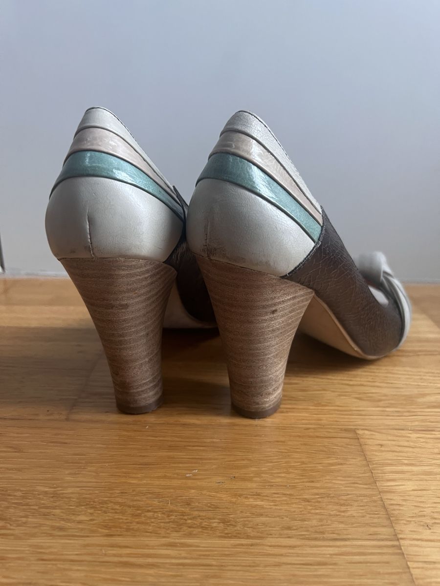 Steve Madden Damenschuhe: Steve Madden Leder-High Heel US 7.5 - EU 38 – Gebraucht aus Hünenberg See von mississauga 3