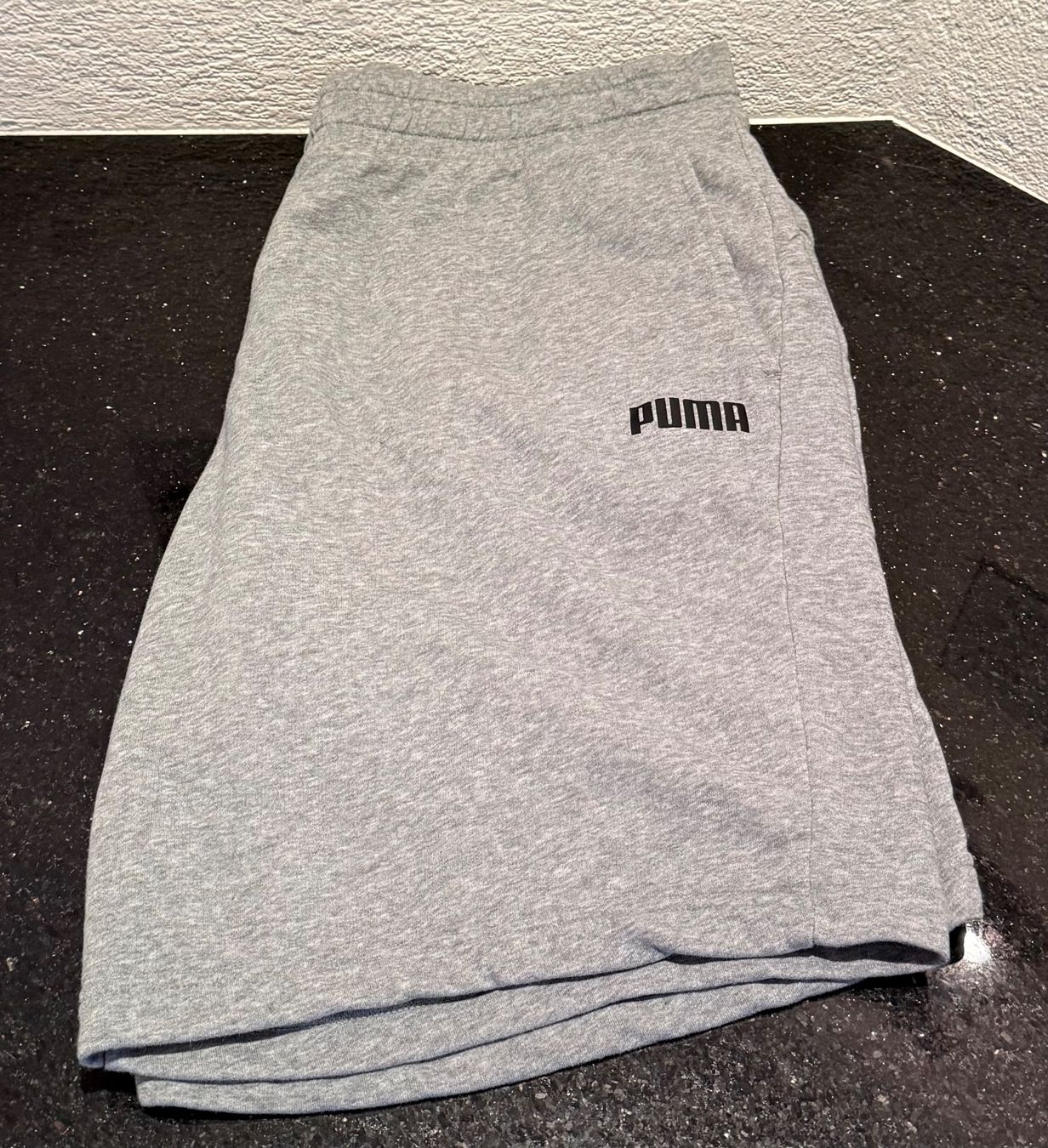 Puma Hosen: Puma, bequeme Trainershorts, Grösse 4XL – Neu (gemäss Beschreibung) aus Niederweningen von baghirac 2