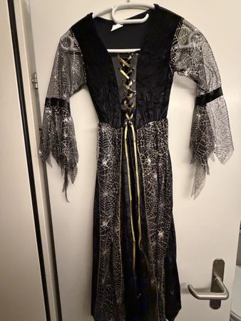 Hexenkostüm Halloween schwarz silber Spinnennetz Gr.7-10 gut