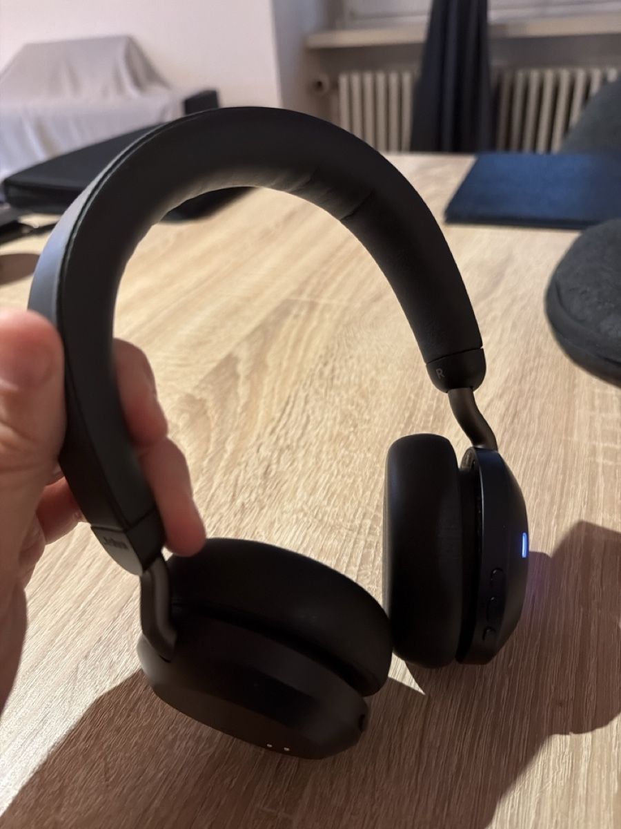 Jabra Cuffie: Jabra EVOLVE2 85 Link + Charger Base – Usato da Bern venduto da ggr_cjd9 1