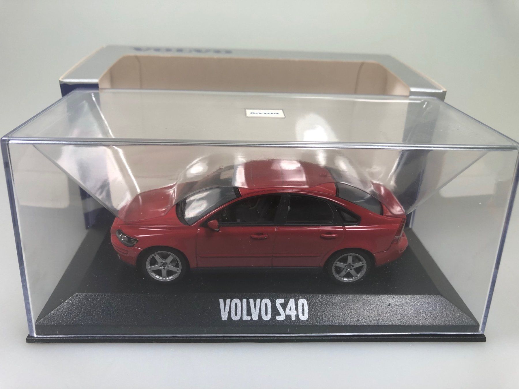 Volvo Modellini d'auto: Volvo S40 - Minichamps - 1:43 – Usato da Widen venduto da Himan 2