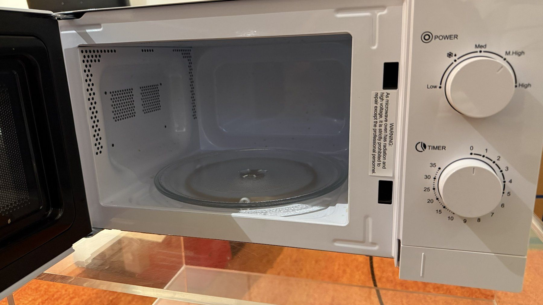 Appareils de cuisine: Mikrowelle 20 L – Neuf (Voir description) à Winterthur par RFLe 1