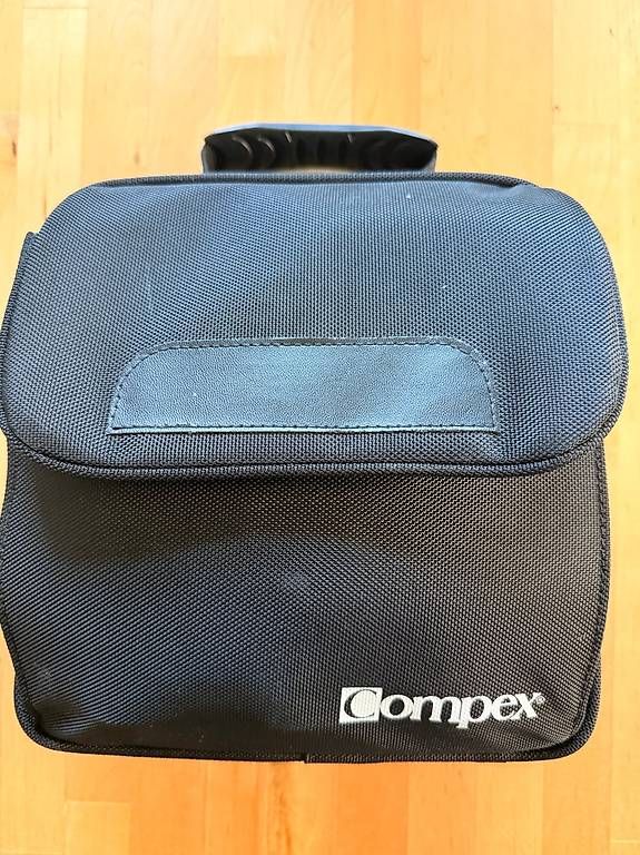 Compex Medizinische Geräte: Compex 8.0, kaum gebraucht – Gebraucht aus Horgen von Trimax 1