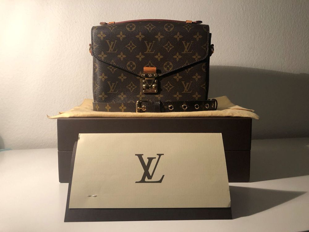 Film Installation] Louis Vuitton Pochette Metis M44875 Protective