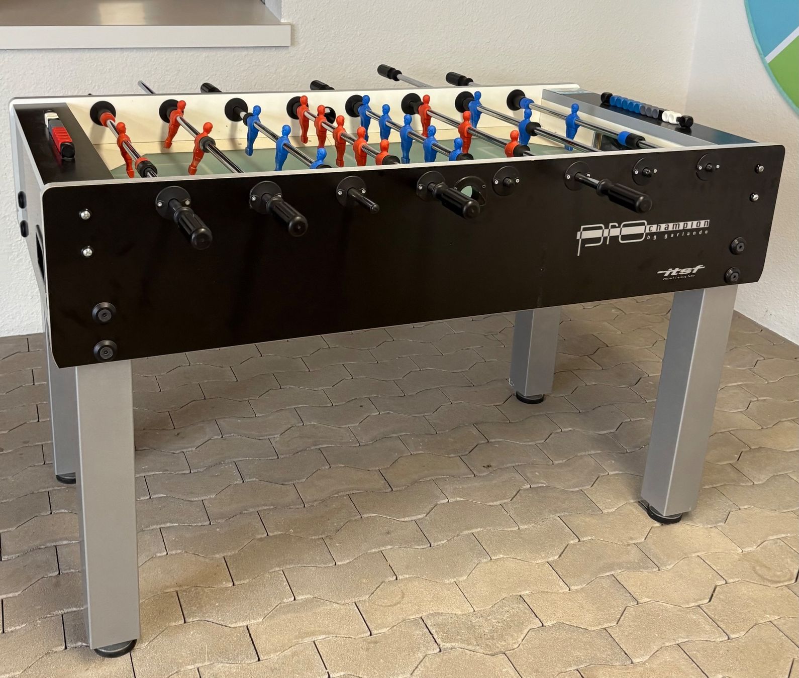 Garlando Spiele: Garlando Pro Champion Töggelikasten – Gebraucht aus Zürich von Ohana9